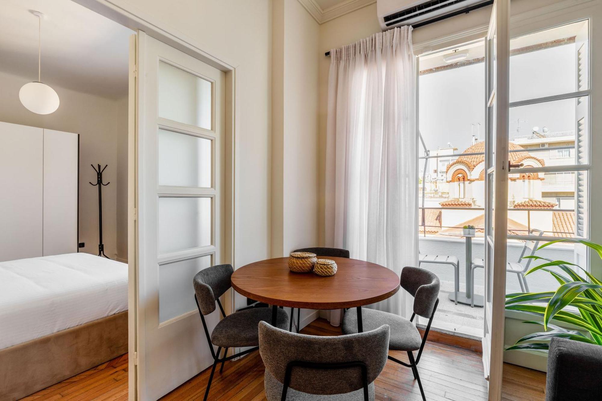 The Met By Zoia Living Apartment