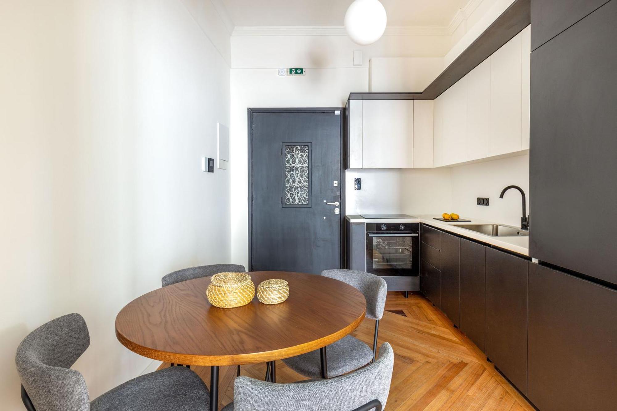 The Met By Zoia Living *